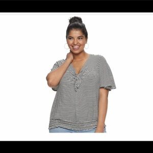 Juniors' Plus American Rag Smocked Hem Top‎